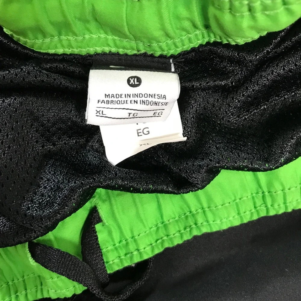 Nike Mens Swim Trunks Board Shorts XL Black Neon Green Mesh Liner Cargo Pocket